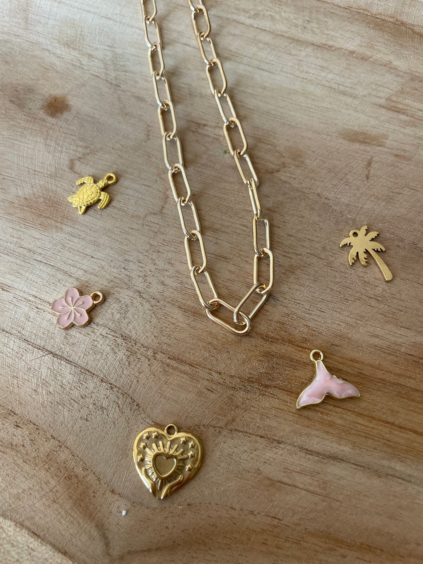 Collier Summer