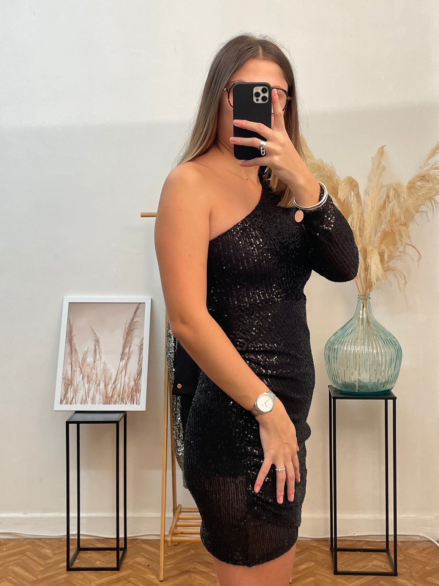 Robe à strass noir