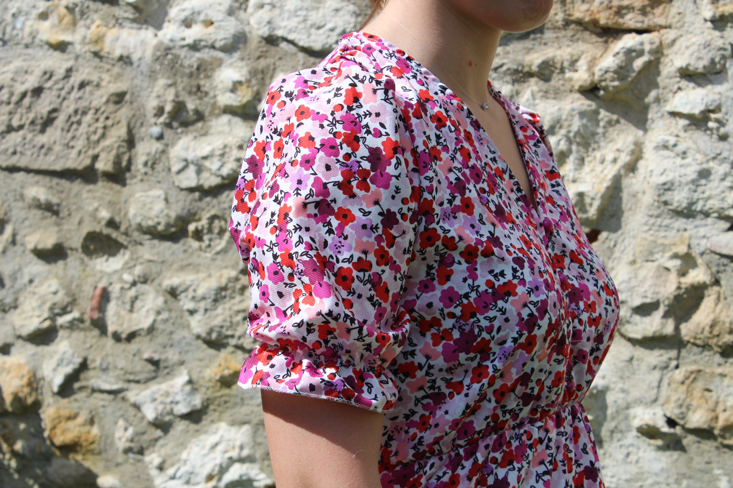 Robe longue à fleurs roses